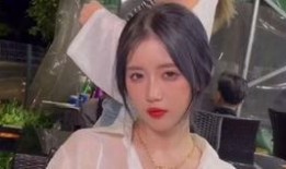 直播露脸爆料明星视频,明星真实面貌曝光，视频内容引发热议